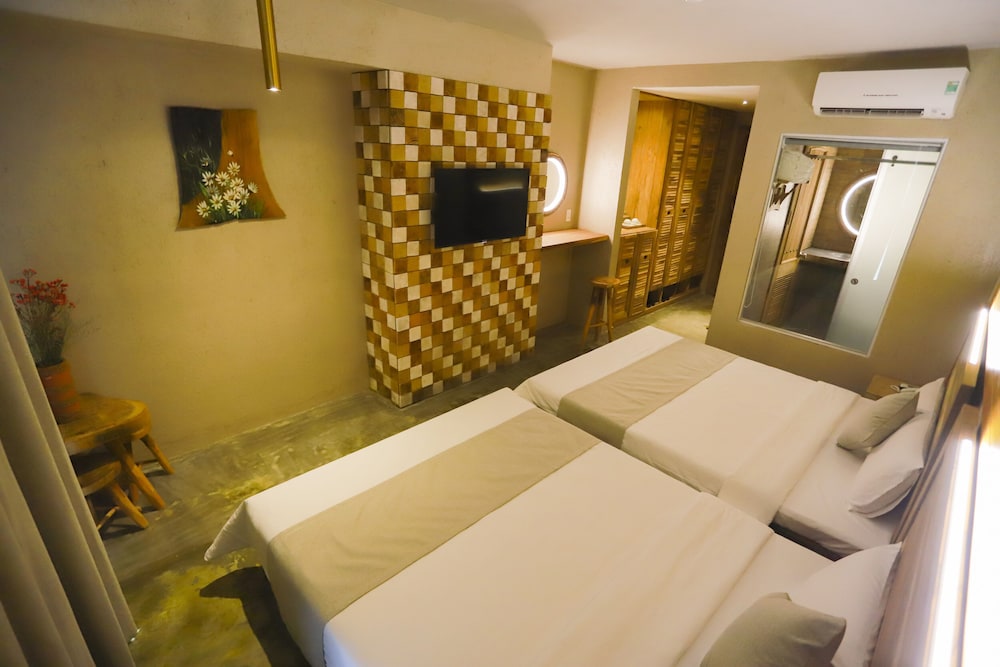 Premium Twin Room, Sea View (Deluxe) photo 3