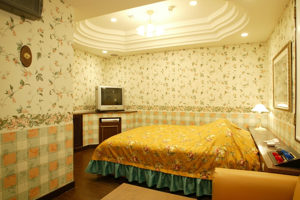 Standard Double Room, Smoking (Love Hotel) photo 3