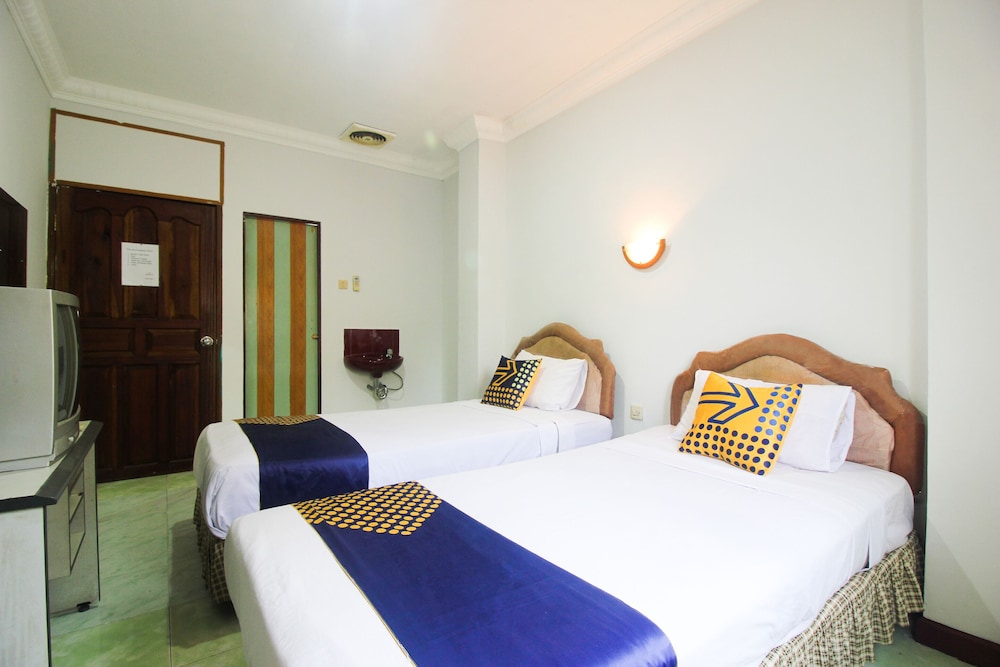 Basic Twin Room photo 2