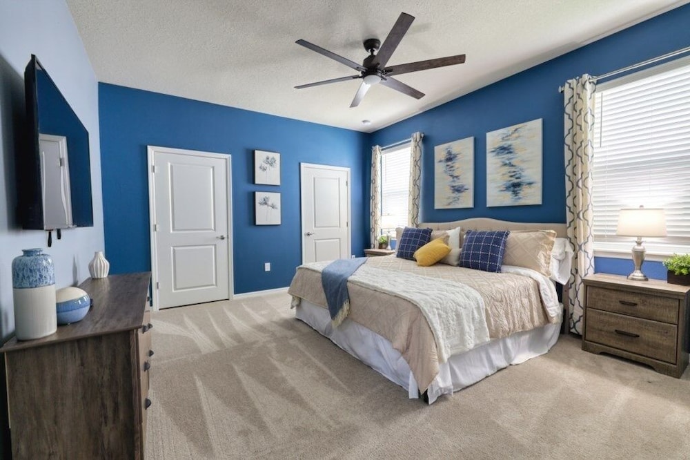 House, Multiple Bedrooms