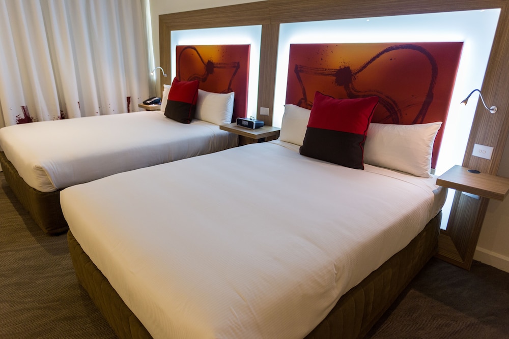 Superior Room, 2 Queen Beds - Photo 5