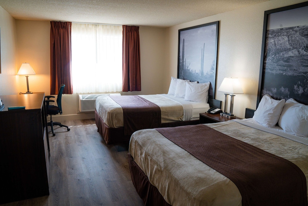 Standard Room, 2 Queen Beds - Photo 3