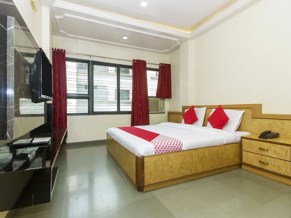 Executive Room, 1 King Bed, City View photo 2
