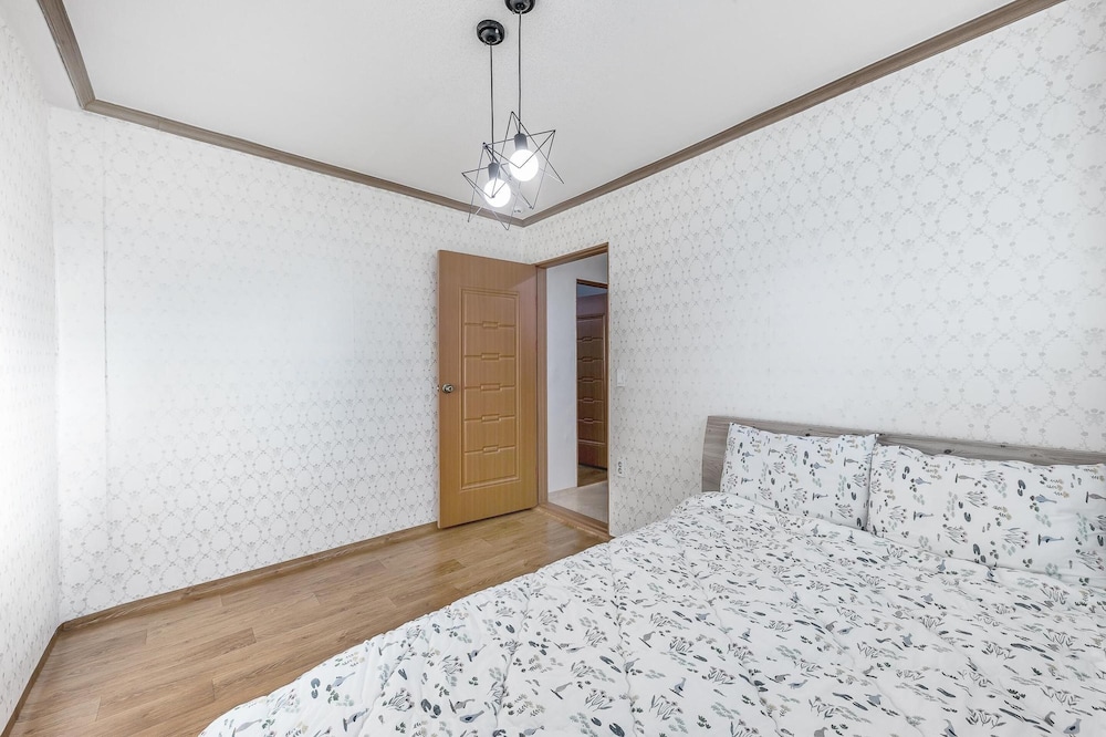 Basic Room, 2 Bedrooms (Two room A) - Photo 8
