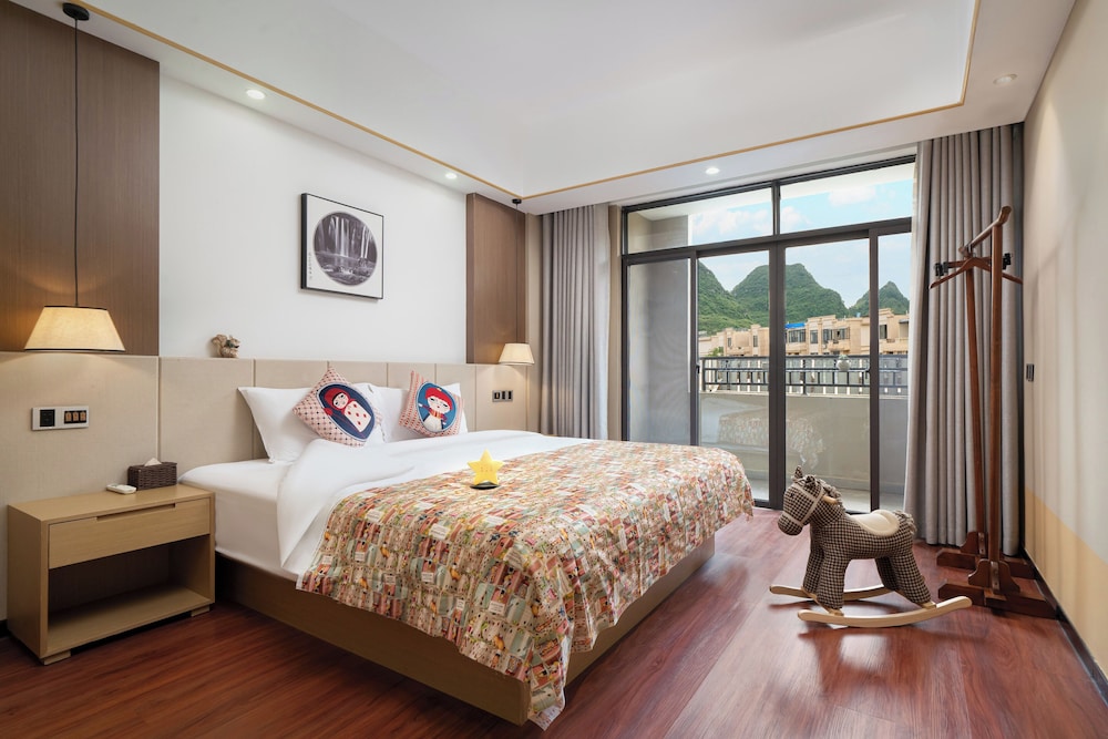 Family Studio Suite, Hill View