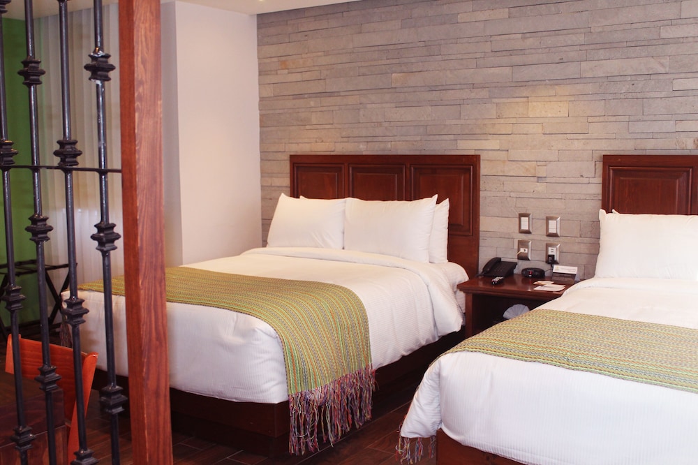 Standard Room, 2 Double Beds, City View - Photo 2
