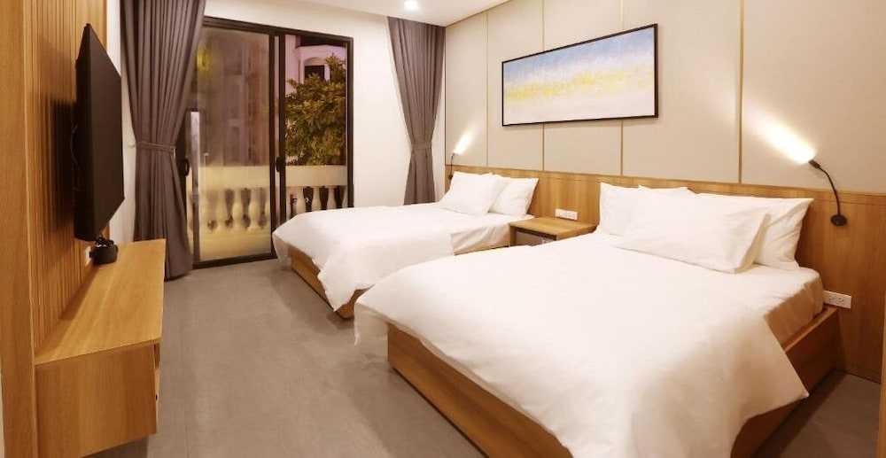 Luxury Double or Twin Room, Balcony, Beach View
