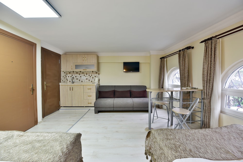 Standard Triple Room photo 3