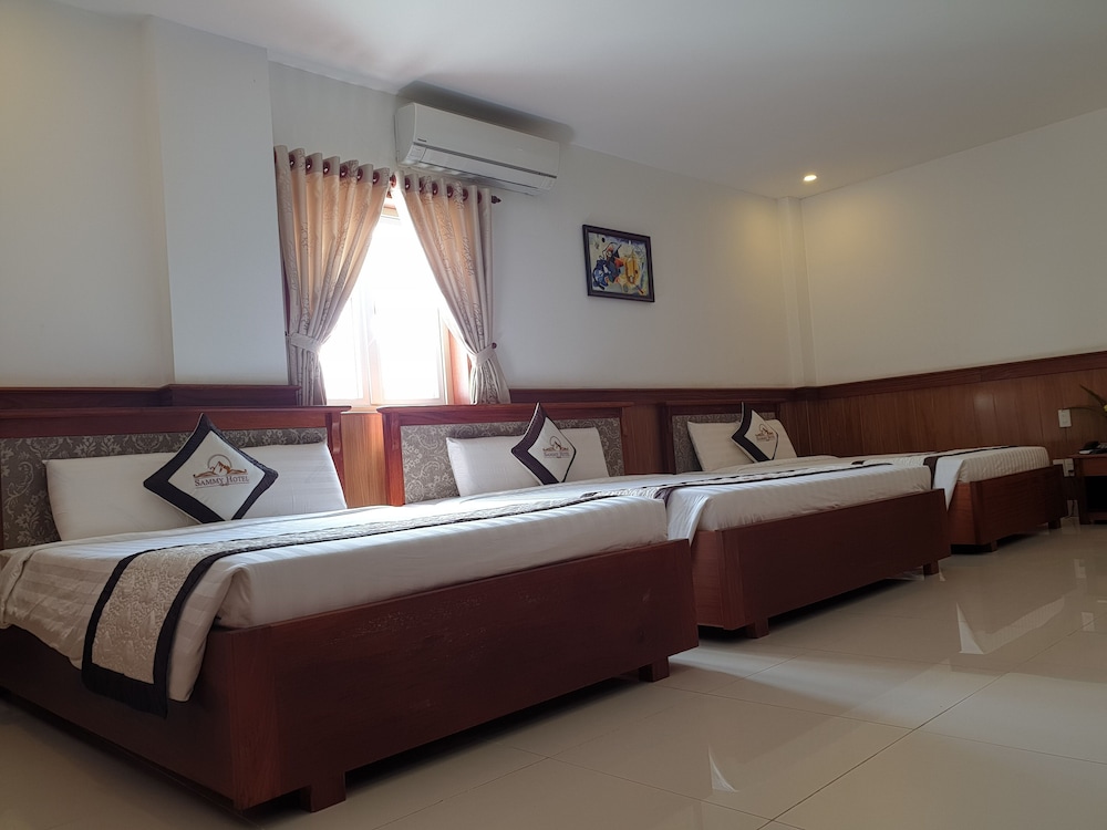 Deluxe Triple Room photo 3