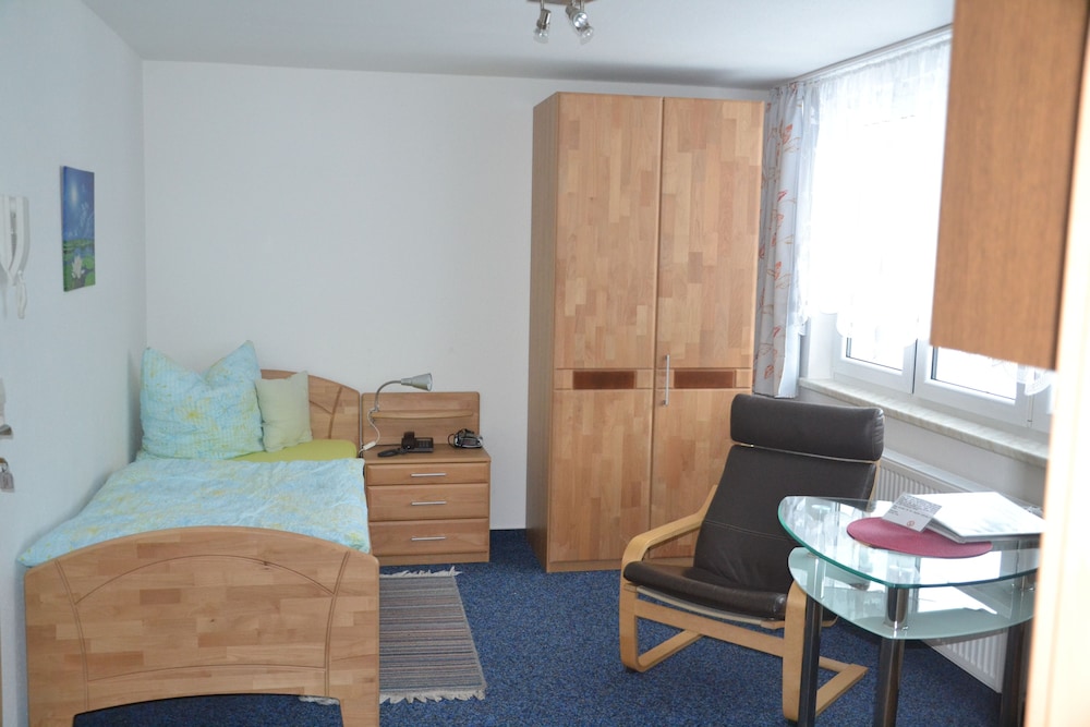 Apartment (No 5) photo 1