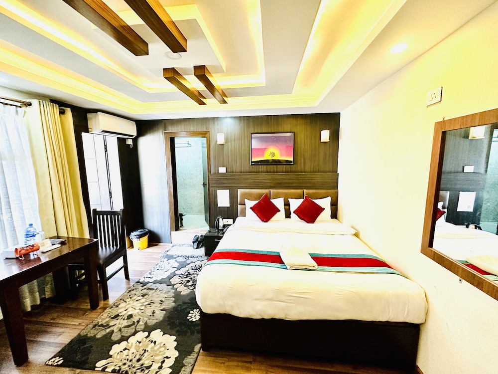 Deluxe Double Room - Photo 20