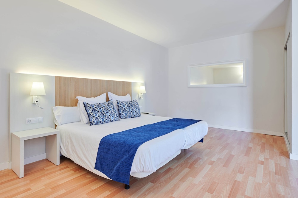 Estudio Suite Junior (2 adultos)