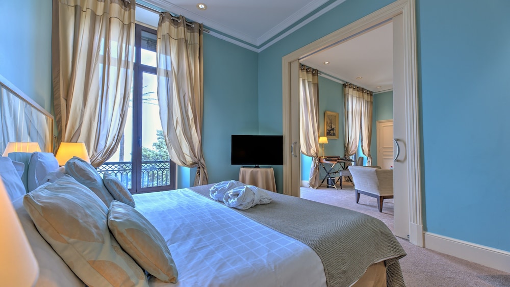 Suite, Sea View - Photo 1