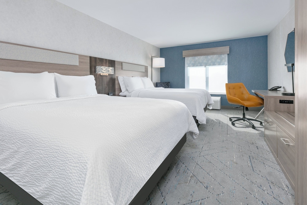 Suite, Multiple Beds - Photo 4