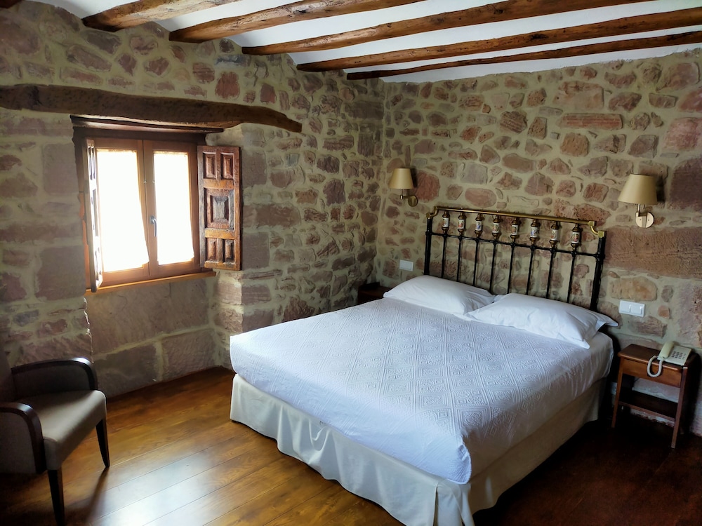 Double Room, 1 King Bed photo 2