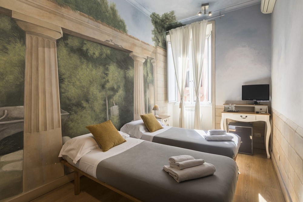 Economy Double or Twin Room (extra bed) photo 1
