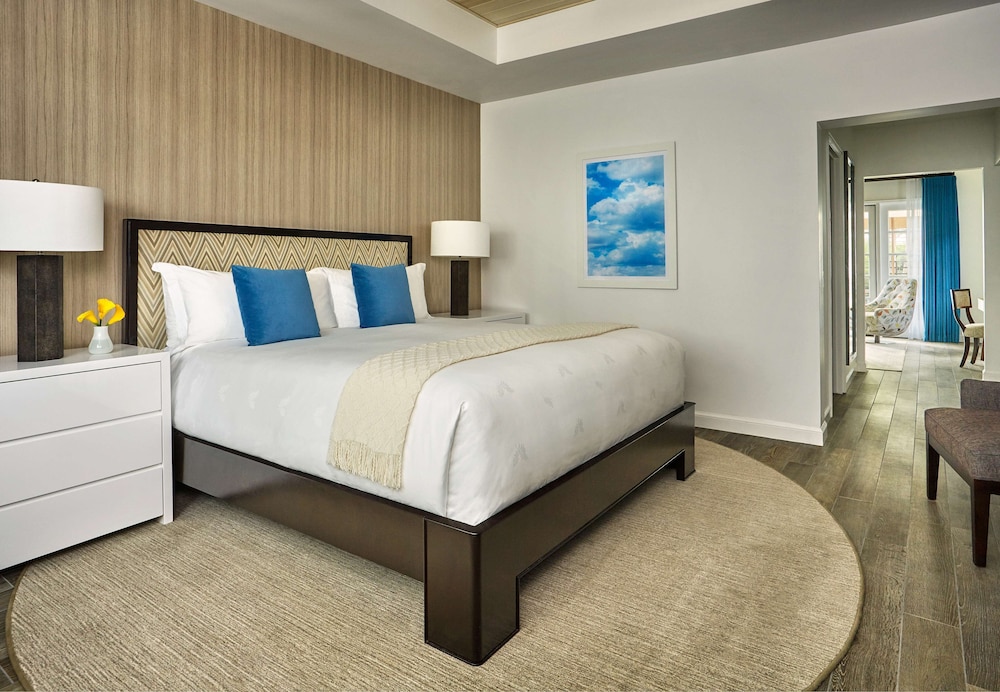 Bungalow Suite, 1 King Bed with Sofa bed - Photo 4
