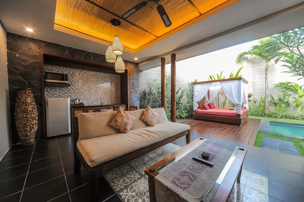 One Bedroom Private Pool photo 3