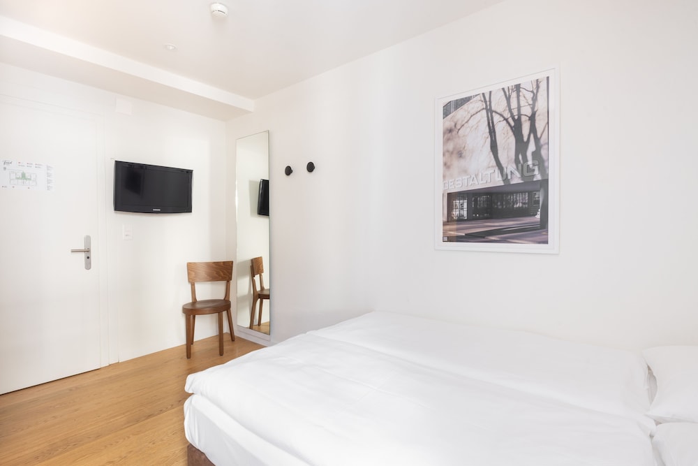 Double Room (Mini) - Photo 8