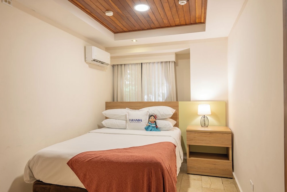 2 Bedroom Suite, 1 King Bed, 1 Queen Beds - Photo 2