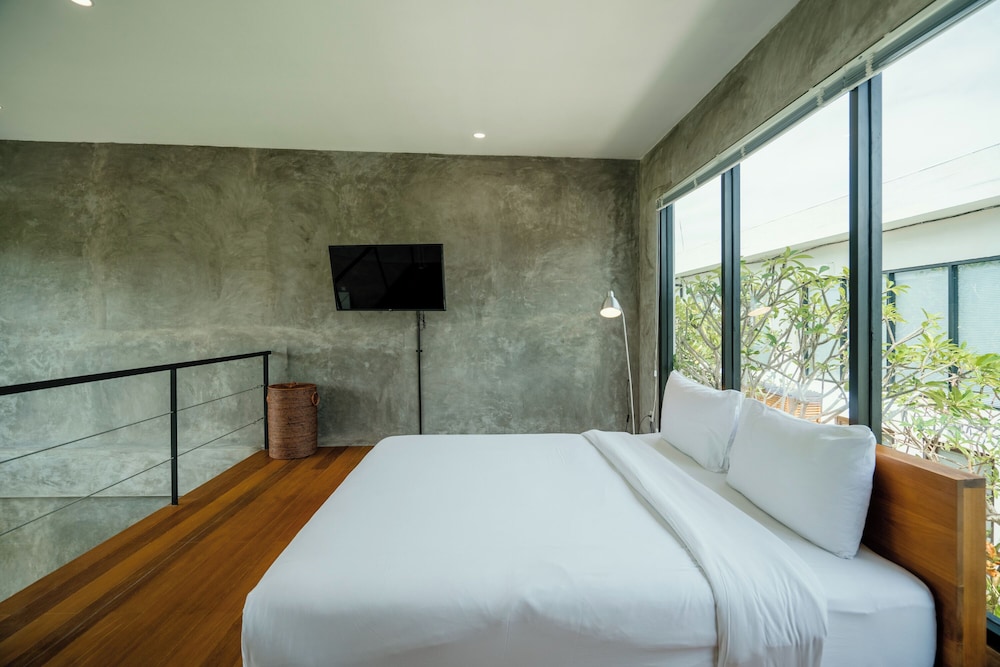 Standard Townhome photo 2