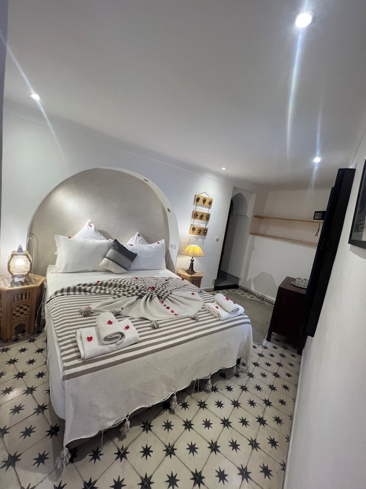 Suite, Private Bathroom, Garden View