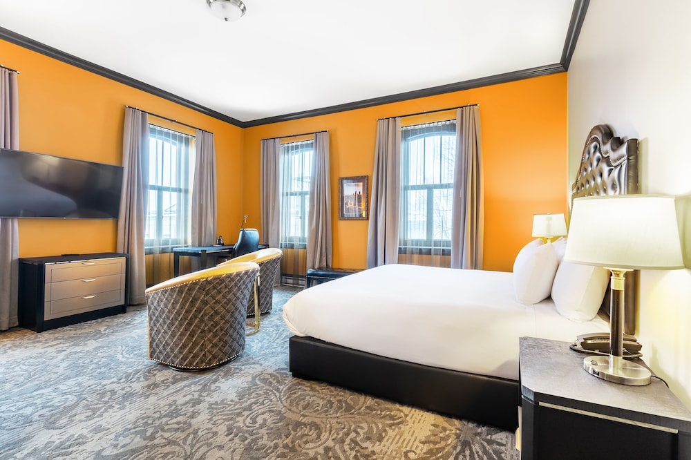 Executive Room, 1 King Bed - Photo 2