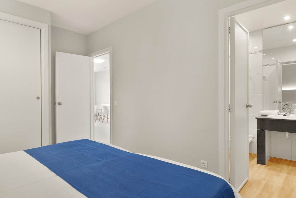 Family Room, Balcony (2 Adults + 2 children) photo 2