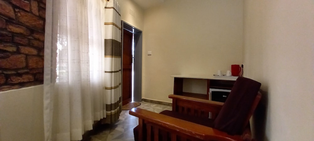 Basic Double or Twin Room photo 3