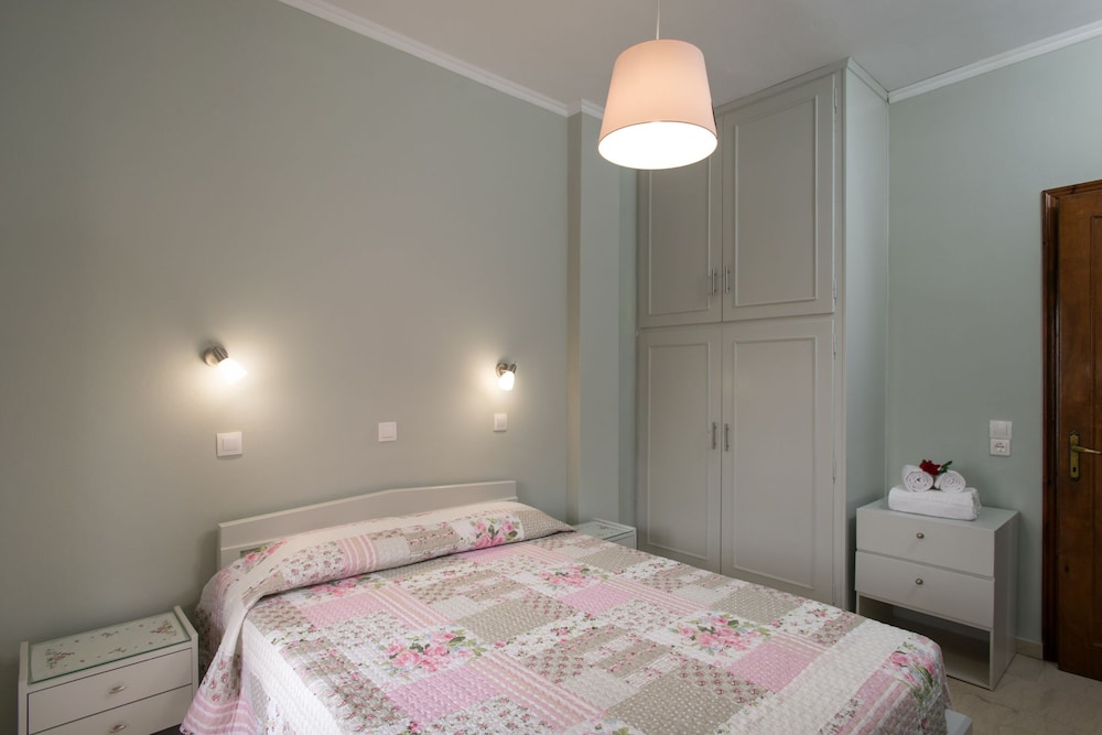 Apartment, 2 Bedrooms - Photo 3