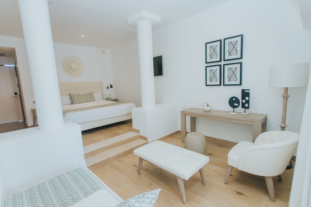 Family Club Junior Suite - Photo 21