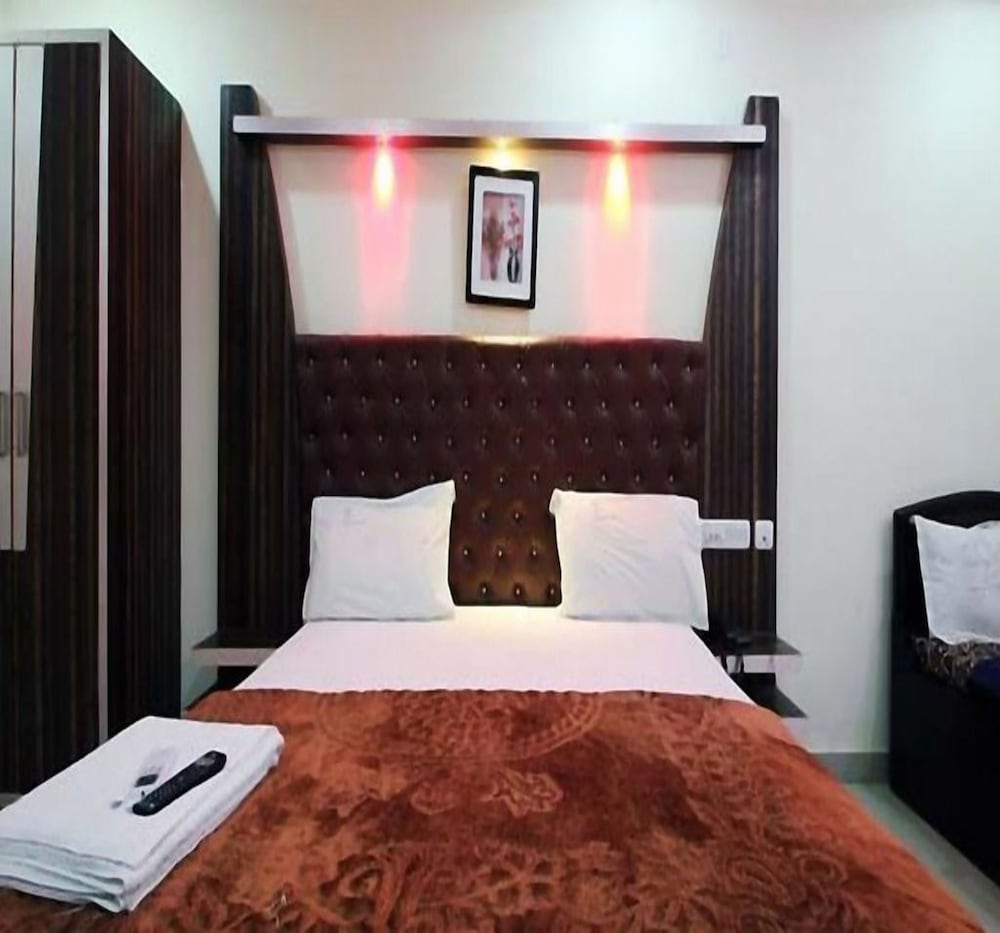 Standard Twin Room, 1 Double Bed