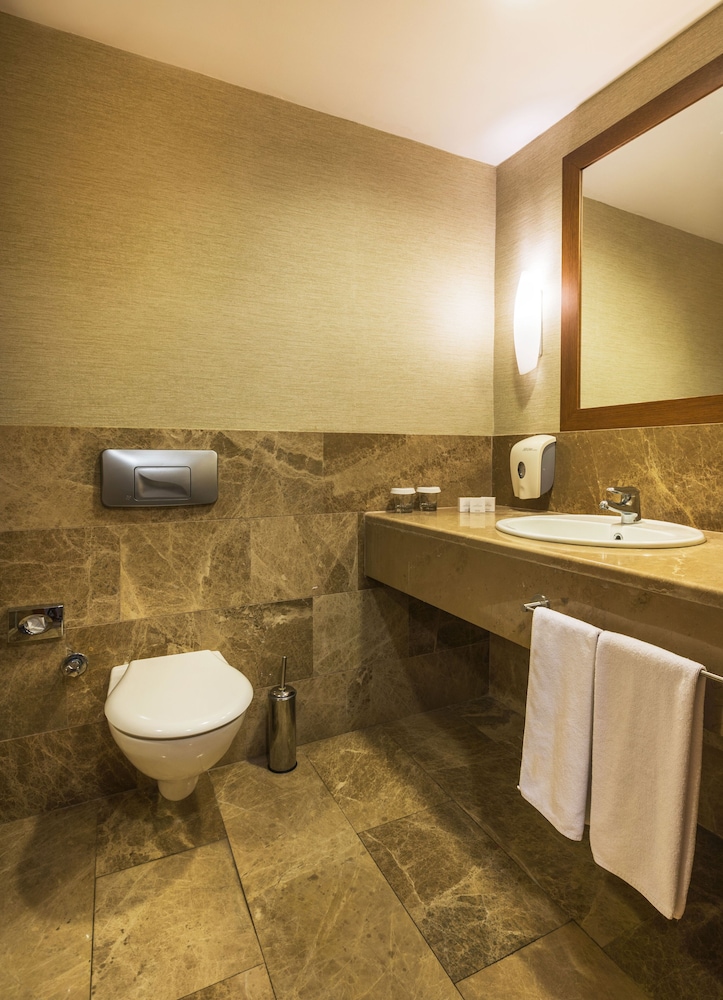 Superior Double Room, Partial Sea View - Photo 4