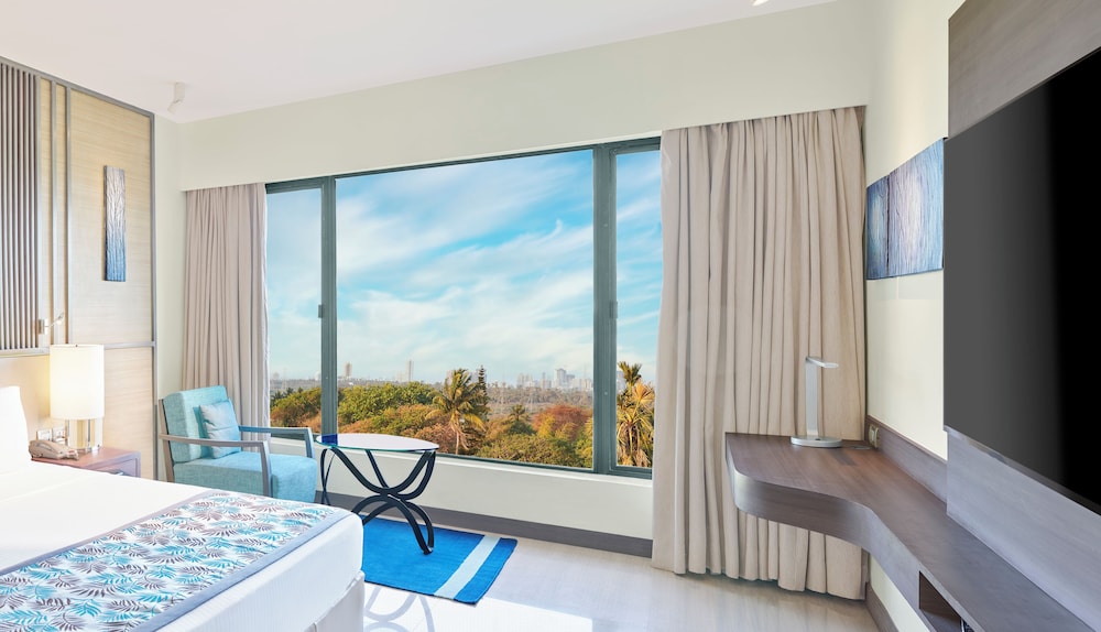 Deluxe Room, City View - Photo 5