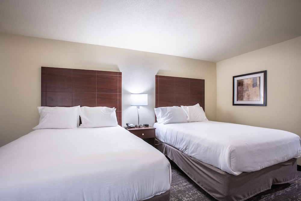 Room, 2 Queen Beds, Non Smoking - Photo 3