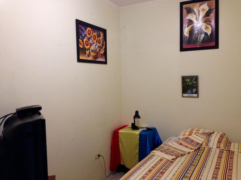 Single Room, Private Bathroom, Ground Floor photo 3