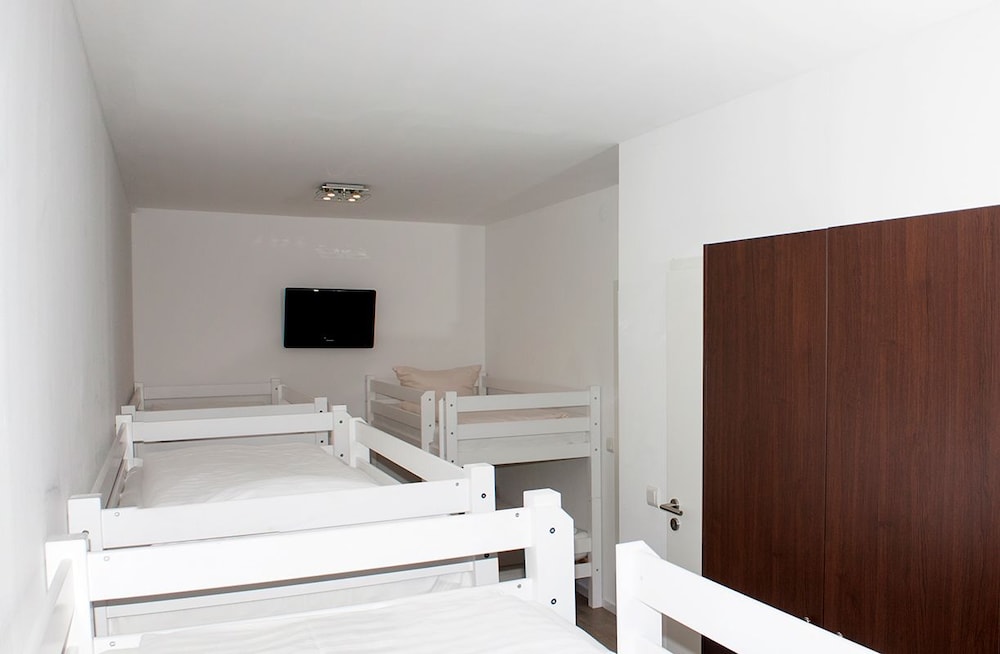 1 Bed In 8 Bed Dorm (Mixed Dorm) photo 1