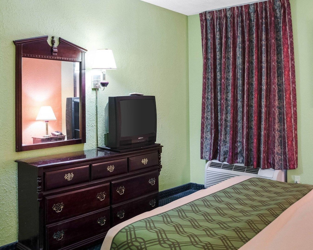Standard Room, 1 King Bed with Sofa bed, Non Smoking photo 1