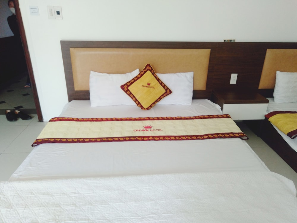 City Room photo 2