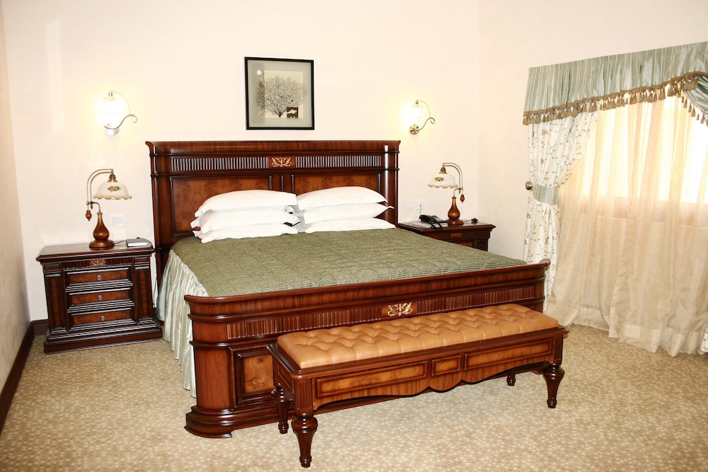 Deluxe Single Room