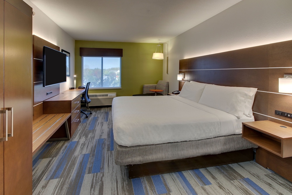 Standard Room, 1 King Bed (Top Floor) - Photo 4