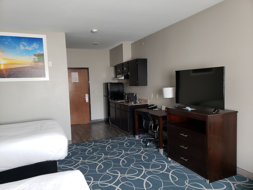 Classic Room, 2 Queen Beds, Non Smoking - Photo 3