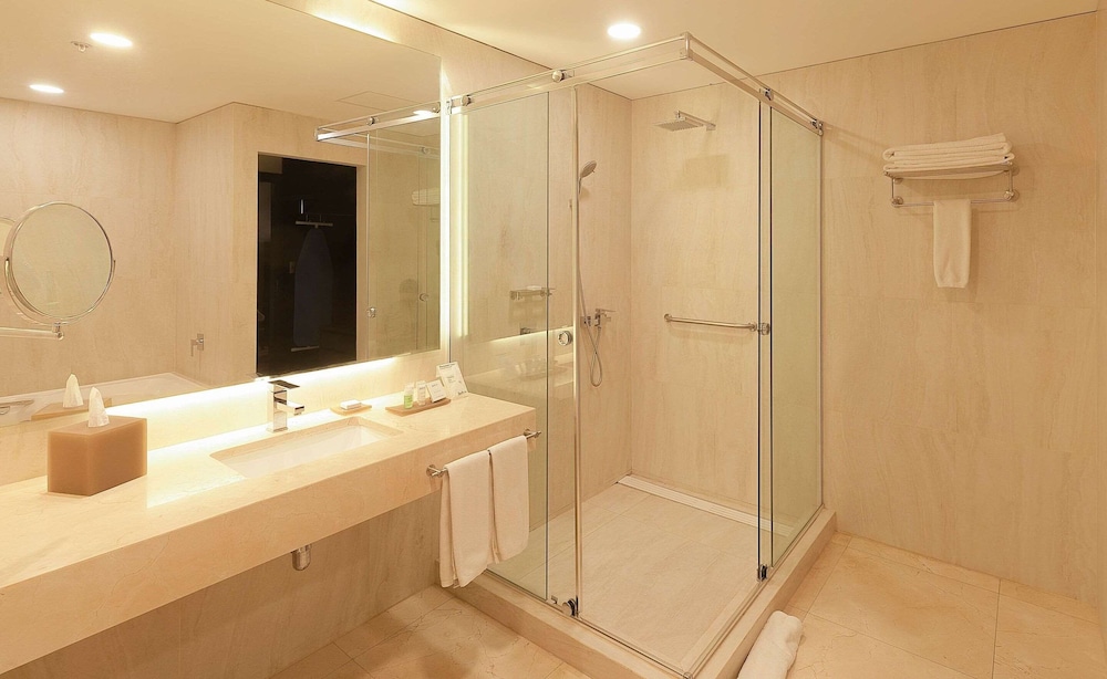 Presidential Suite, 1 King Bed, Non Smoking, City View photo 2