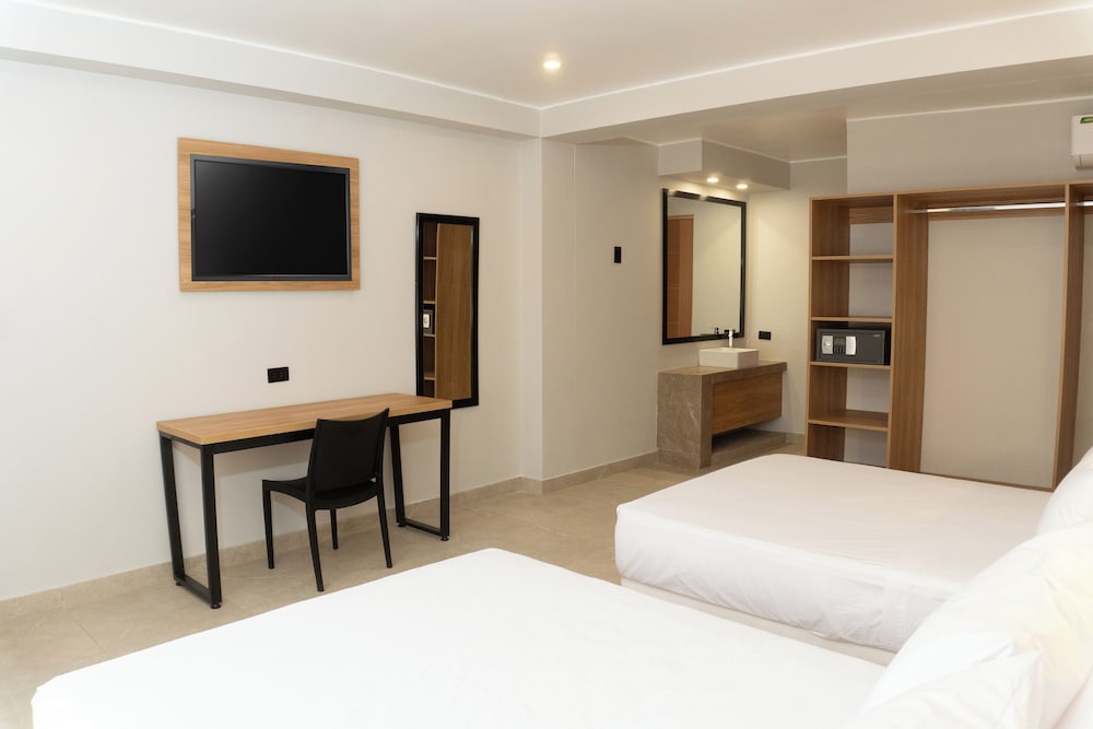 Deluxe Double Room, Balcony, City View