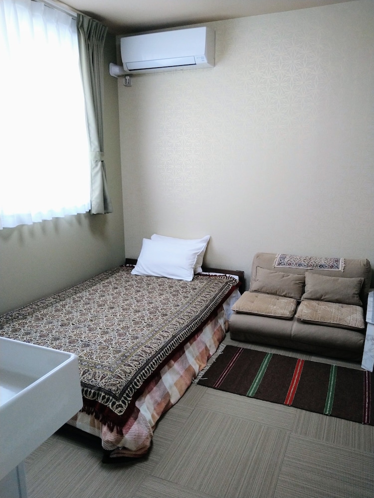 302 Orange, Japanese Style photo 2