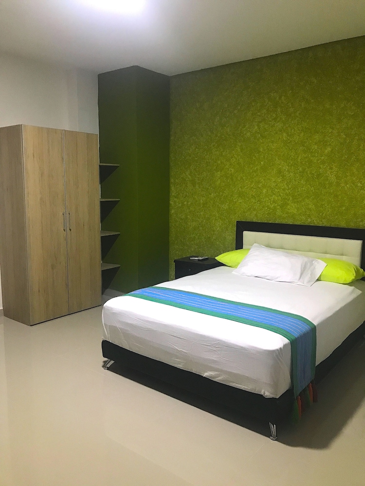 Standard Double Room, 1 Double Bed, Ensuite, Garden View photo 1