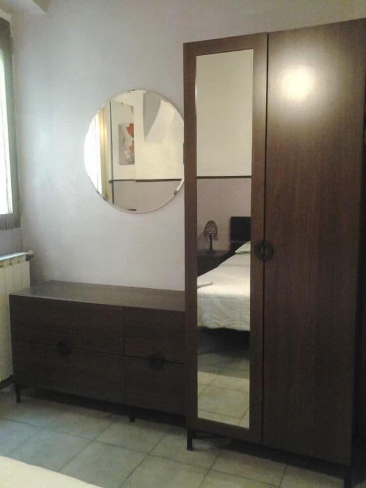 Double Room, Shared Bathroom photo 2