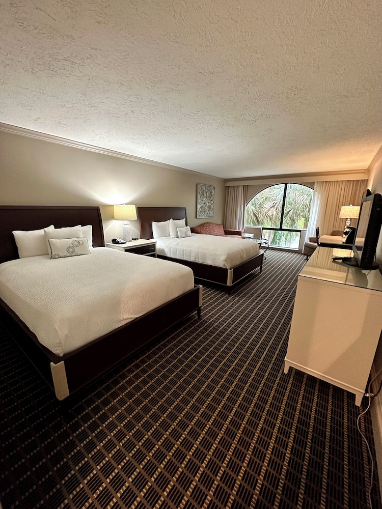 Two Queen Premier Resort - Photo 1