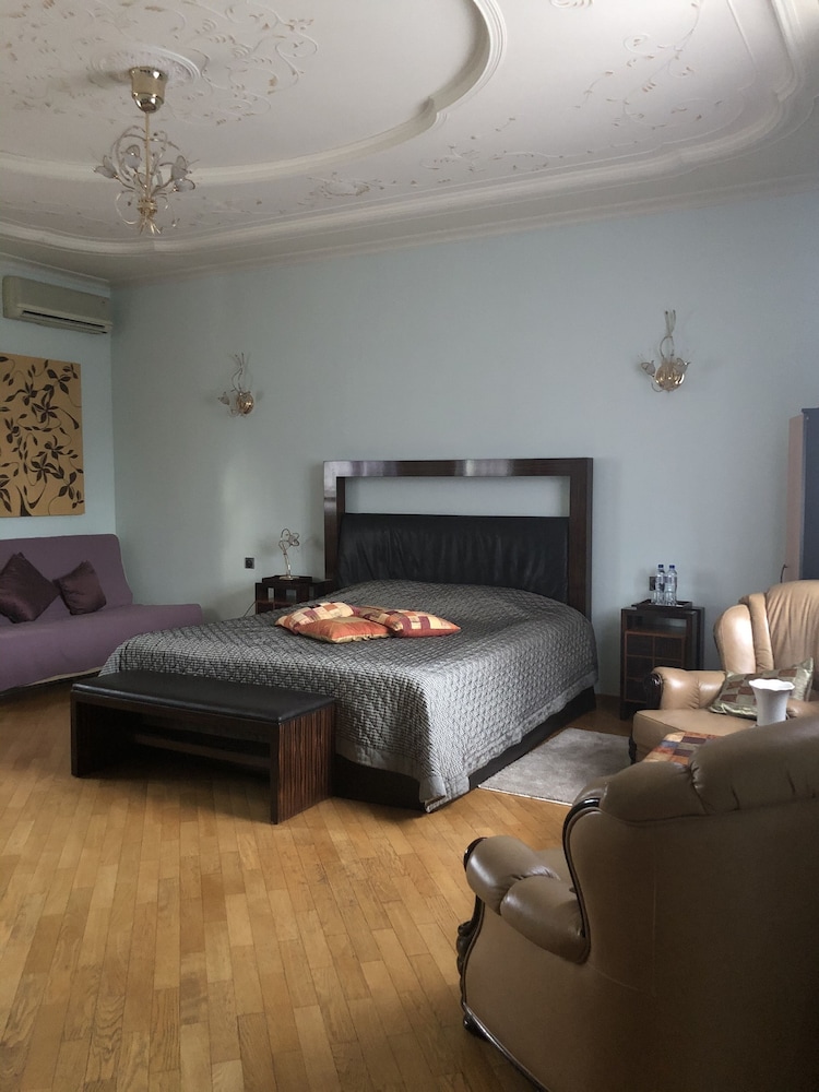 Standard Suite