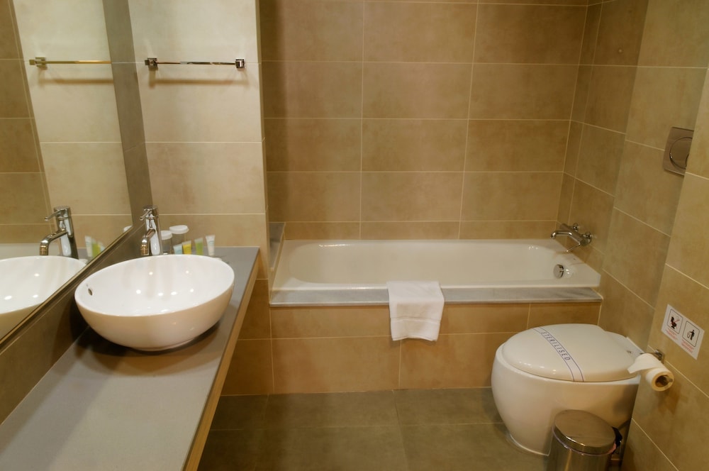 Superior Suite, 1 Bedroom, Balcony (Inland View) - Photo 6